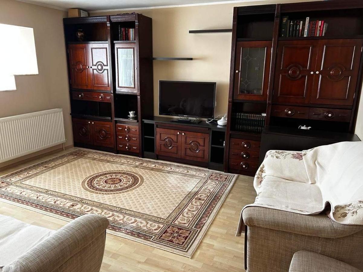 Lalelelor Apartment Suceava Exterior photo