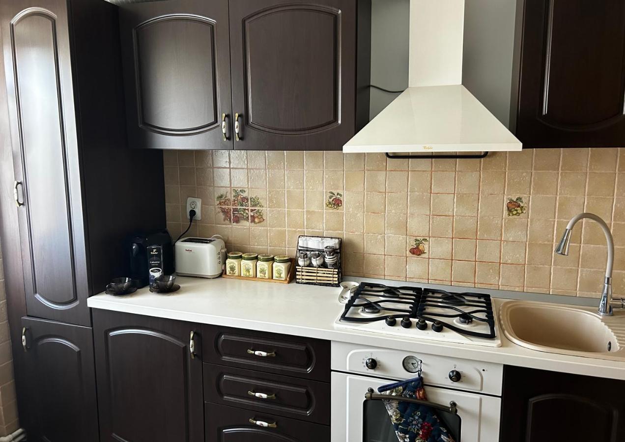 Lalelelor Apartment Suceava Exterior photo